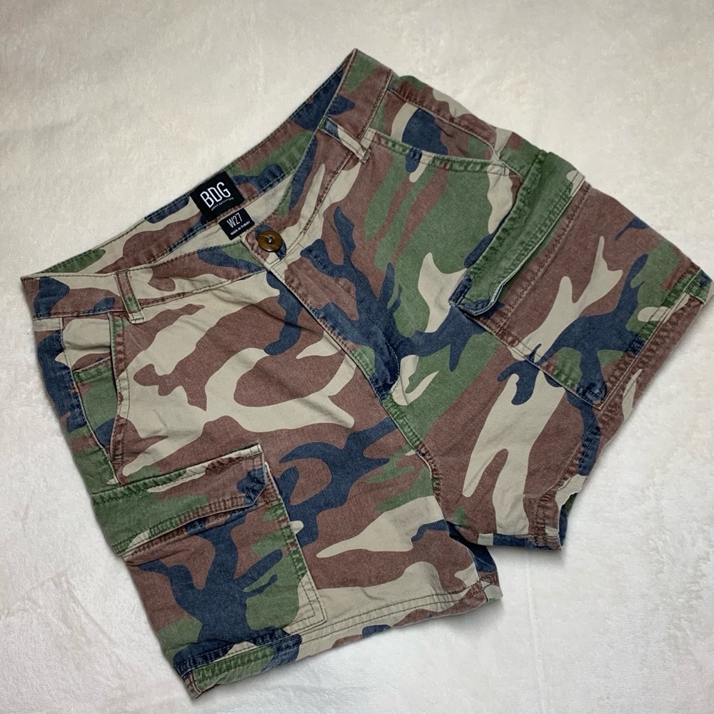 Urban Outfitter Camo Cargo Shorts